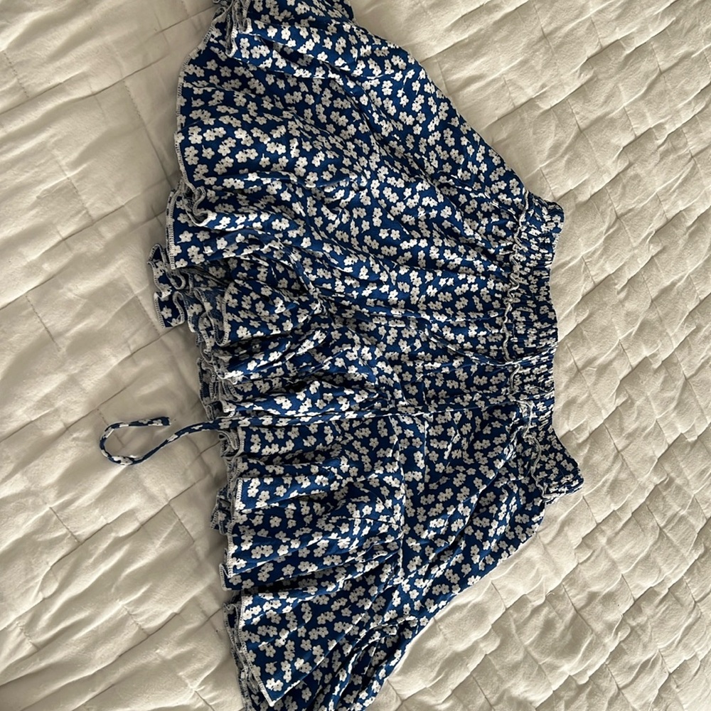 Beautiful Floral Blue Lulus Skirt worn Once